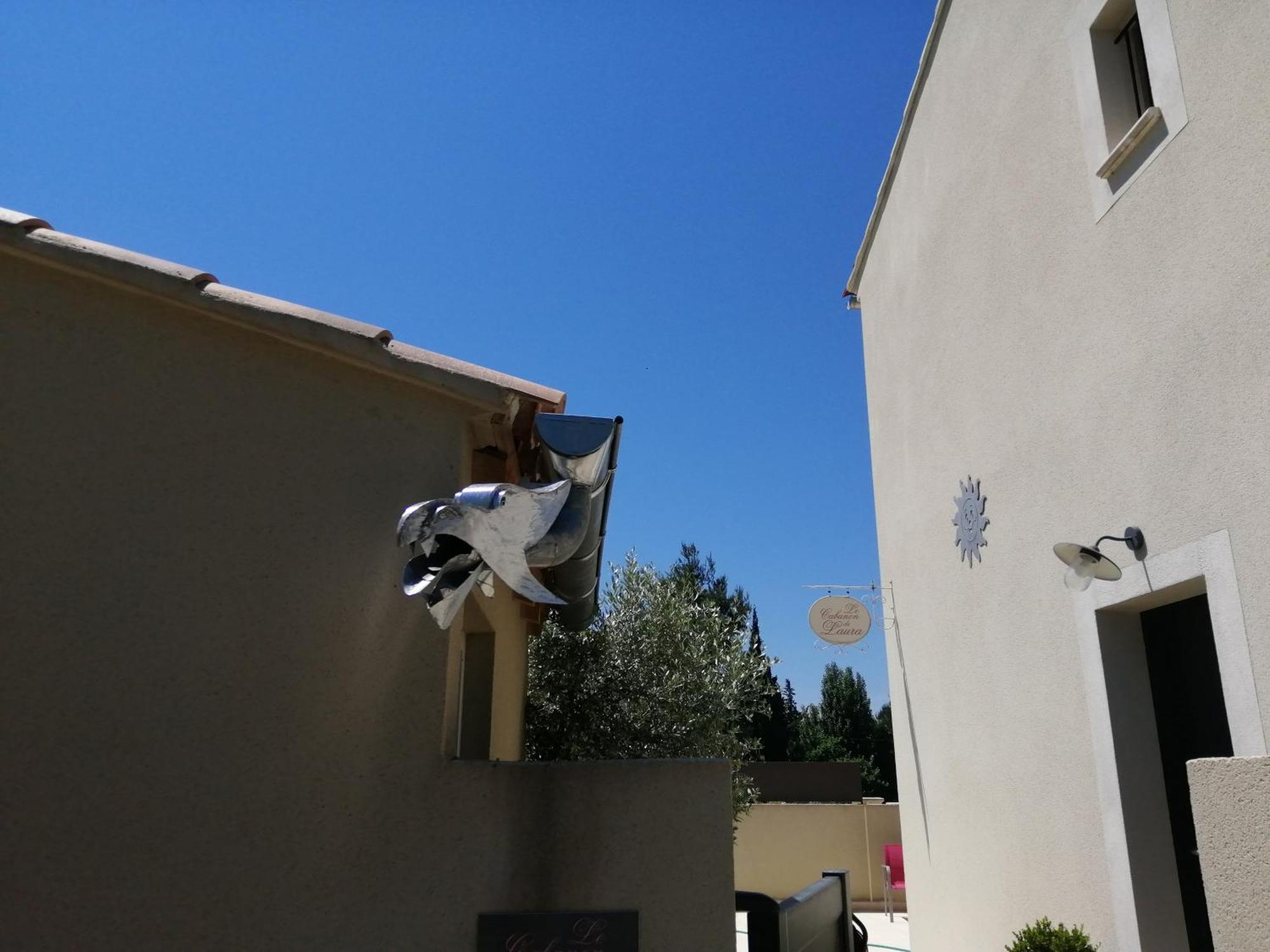 Le Cabanon De Laura LʼIsle-sur-la-Sorgue Exterior foto